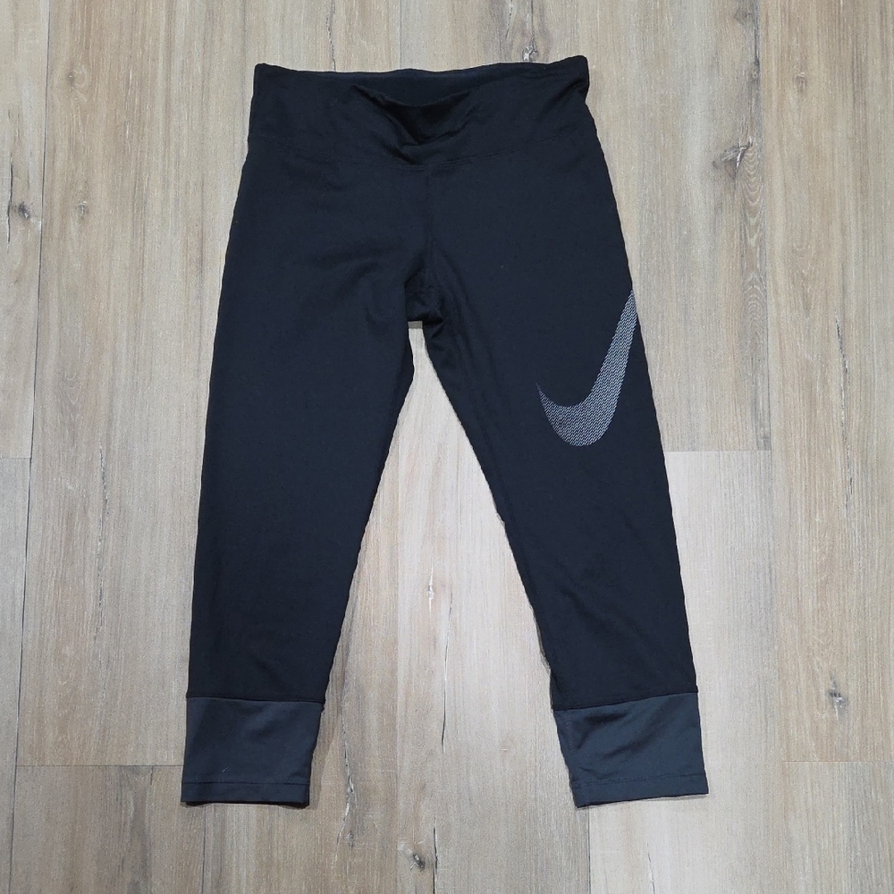 Nike Black and Gray Capris